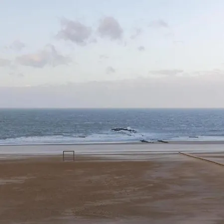 Apartment In Near Casino And *